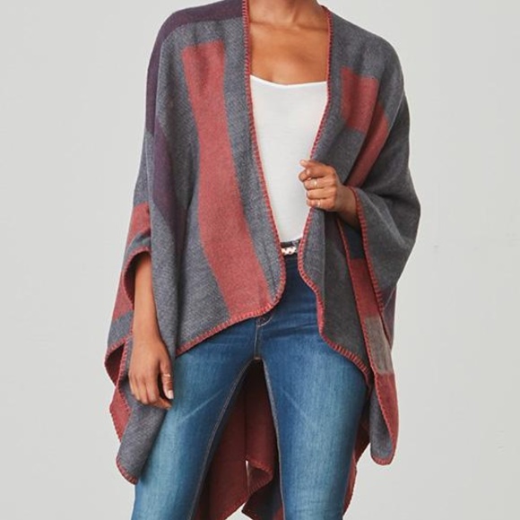 BB Dakota Sweaters - HP BB Dakota x FabFitFun Poncho Cardigan -Mulberry
